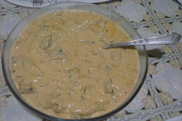 Tirinhas de frango ao molho de alho-poró