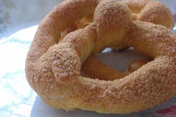 Pretzel de canela e açúcar