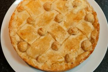 Empadão de frango com catupiry
