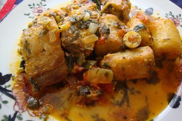 Peixe miraguaia com banana da terra