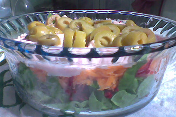 Salada colorida com creme