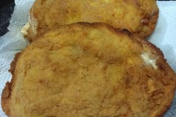 Filé de frango recheado com presunto e queijo