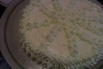 Bolo de limão com chantilly