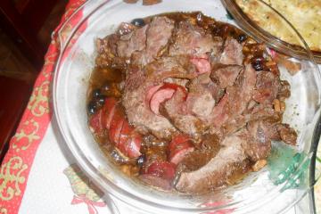 Carne recheada ao molho madeira