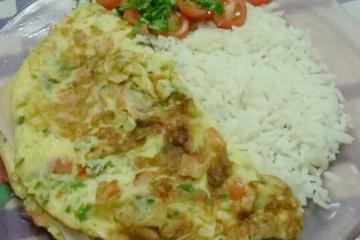 Omelete de presunto e queijo