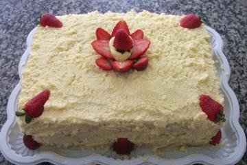 Torta de morango com nata