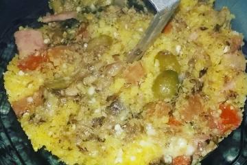 Cuscuz temperado