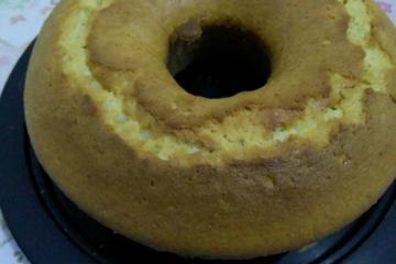 Bolo de farinha de trigo simples
