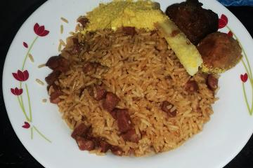 Arroz com calabresa
