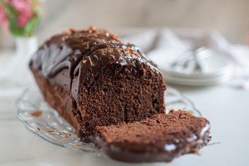 Bolo de chocolate com creme de avelã na air fryer