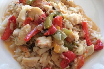 Moqueca de postas de peixes e camarões (sem azeite de dendê)