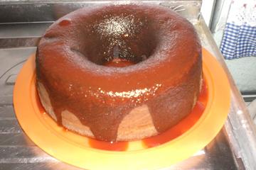 Bolo de fubá com goiabada