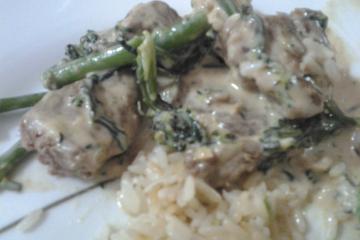 Carne com catupiry e brócolis