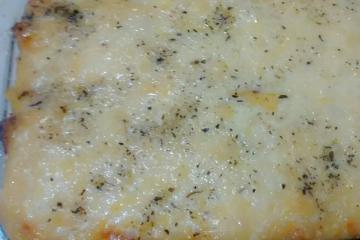 Escondidinho de mandioca com carne moída