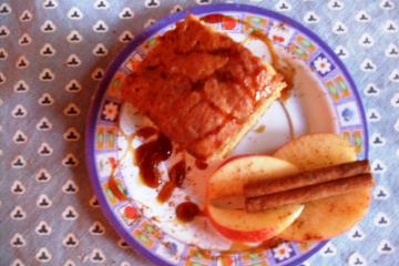 Bolo de maçã com canela