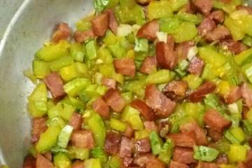 Abobrinha refogada com bacon