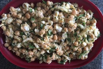 Salada de grão-de-bico com bacalhau da Veronica
