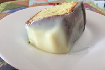 Bolo de gelatina de limão
