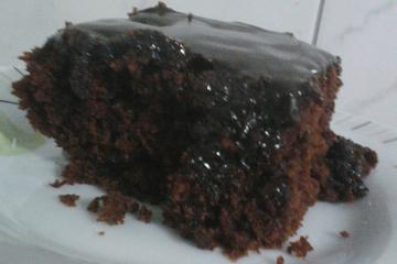 Bolo de chocolate com água