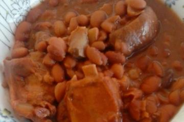 Feijão com costelinha de porco