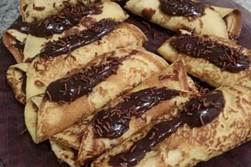 Panqueca doce de brigadeiro