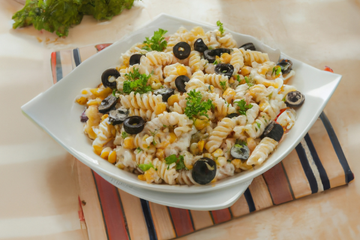 Macarrão vegetariano com maionese