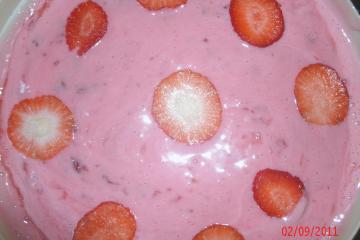 Sobremesa simples de morango