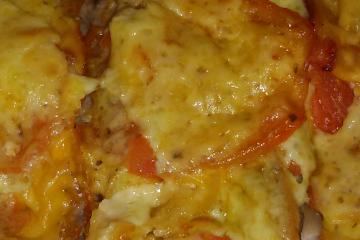 Bife grelhado com tomate assado e mussarela
