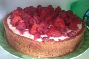 Torta de morango com iogurte