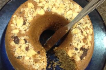 Bolo de banana, canela e castanha integral
