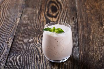 Vitamina de ameixas e aveia