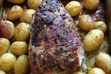 Batata bolinha com alecrim