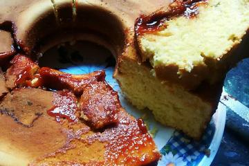 Bolo de fubá com goiabada cremosa - Renata