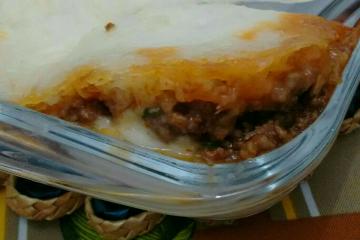 Escondidinho de mandioca com carne moída