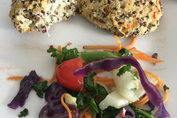 Bolinho de frango e quinoa