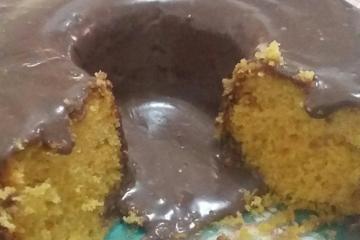 Bolo de cenoura com brigadeiro mole
