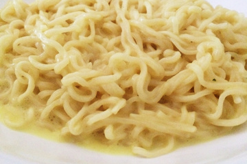 Miojo prático com requeijão