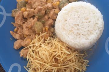 Strogonoff de frango à brasileira