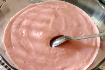 Danone caseiro de morango