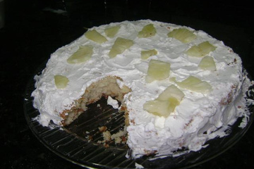 Bolo de abacaxi recheado