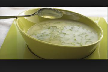 Sopa light de alface