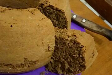 Bolo de chocolate com aveia