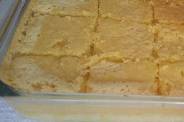 Bolo de fubá cremoso