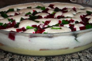 Pavê de pêssego em calda