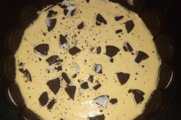 Torta de mousse de maracujá com biscoito oreo