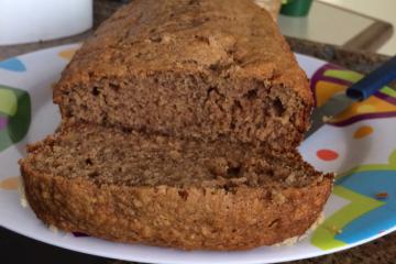 Bolo de banana com aveia