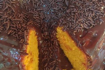Bolo de cenoura com brigadeiro mole