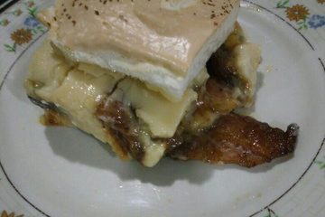 Torta de banana com creme e suspiro do Marcelo
