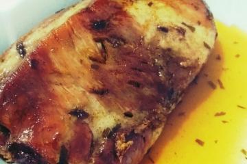 Costelinha de porco assada com mel e limão