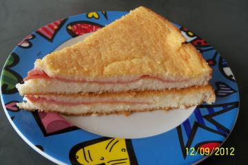 Torta de arroz com presunto e mussarela